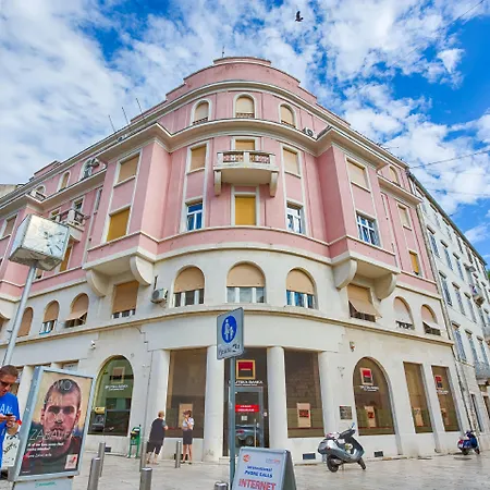 Starlight Luxury Vendégház 4*