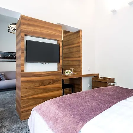 Гостьовий будинок Starlight Luxury