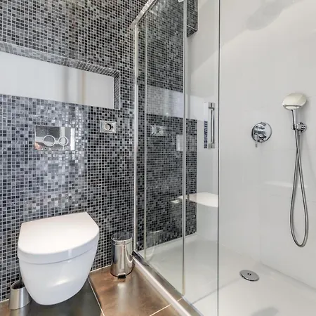 Starlight Luxury Гостьовий будинок 4*