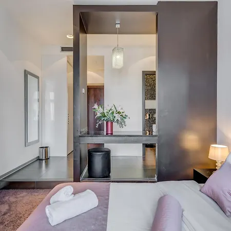 Starlight Luxury Гостьовий будинок 4*