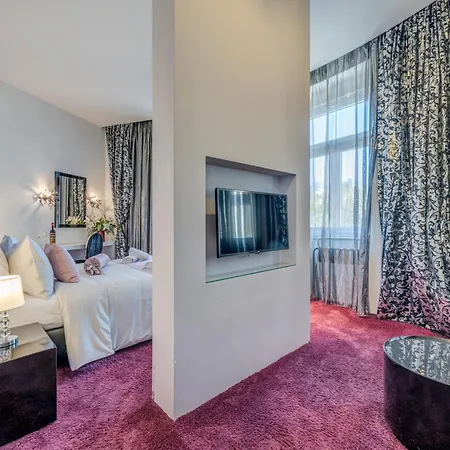 Гостьовий будинок Starlight Luxury Спліт