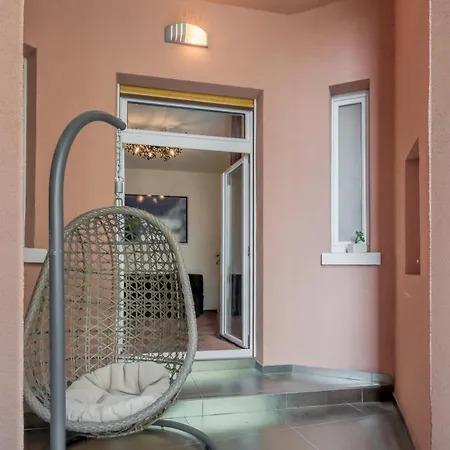 Гостьовий будинок Starlight Luxury