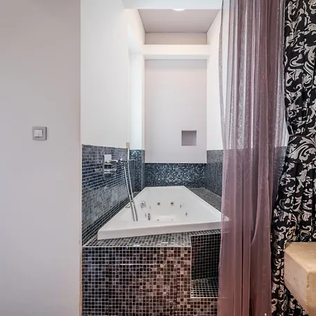 Starlight Luxury 4*