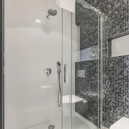 Konukevi Starlight Luxury 4*