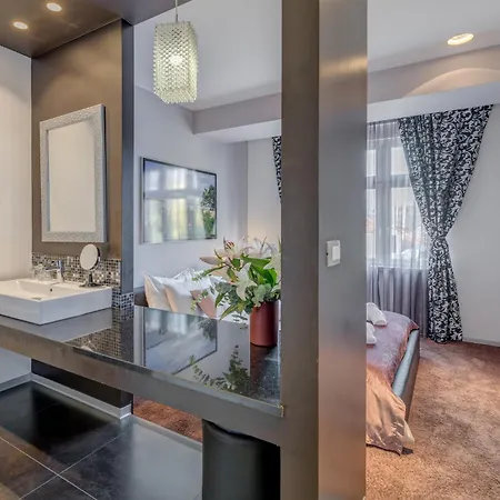 Гостьовий будинок Starlight Luxury Спліт