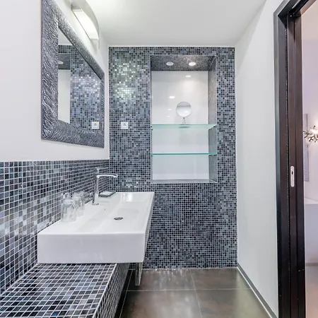 Starlight Luxury 4* Спліт