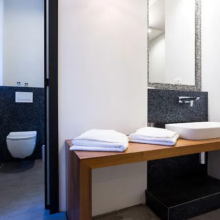 Starlight Luxury Split