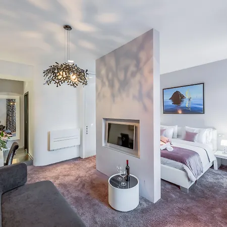 Starlight Luxury 4* Split