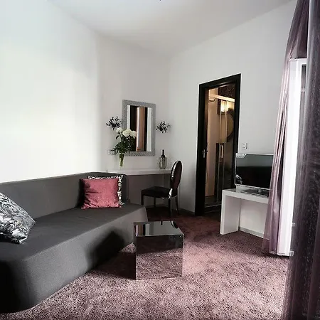 Starlight Luxury Гостьовий будинок Спліт