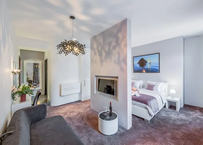 Starlight Luxury 4* Split