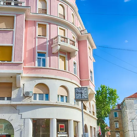 Starlight Luxury Gasthuis 4*