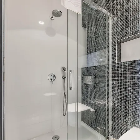 Starlight Luxury 4*