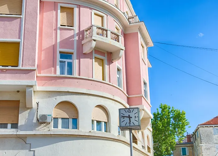 Starlight Luxury Guest house 4*