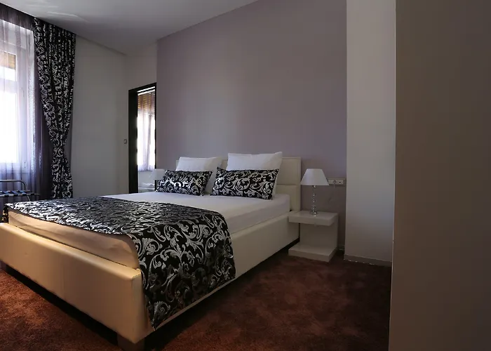 Starlight Luxury 4* Split