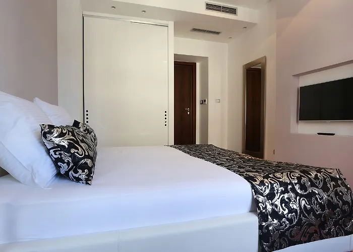 בית הארחה Starlight Luxury ספליט