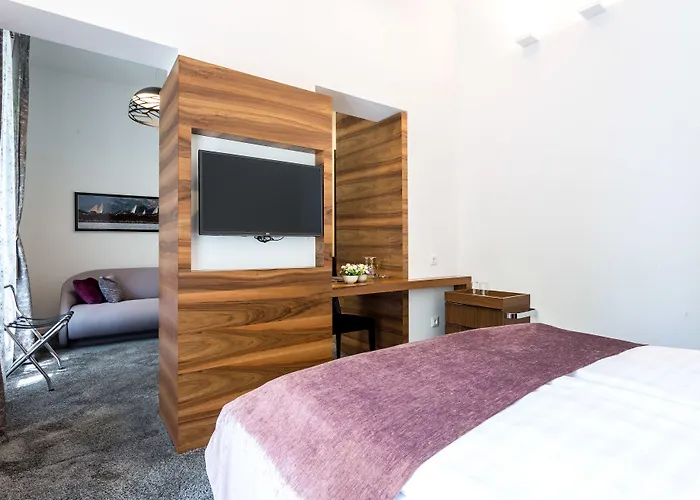 Starlight Luxury Guest house 4*