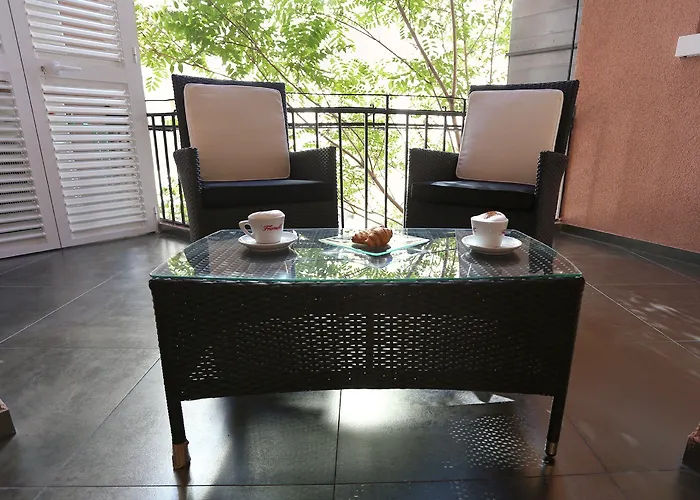 Starlight Luxury Split