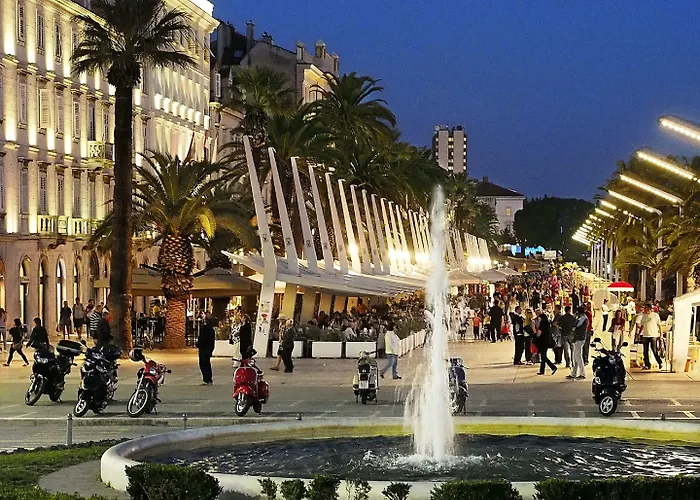 Starlight Luxury בית הארחה