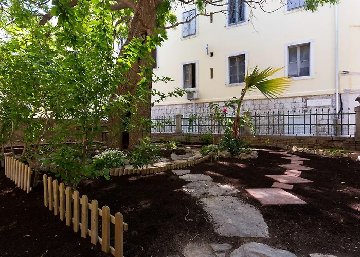 Guest house Starlight Luxury 4*