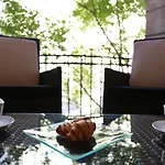 Konukevi Starlight Luxury 4*