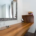 Starlight Luxury Konukevi