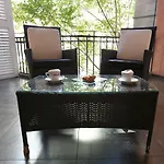 Starlight Luxury Split