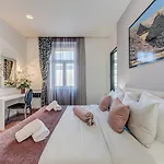 Starlight Luxury 4*